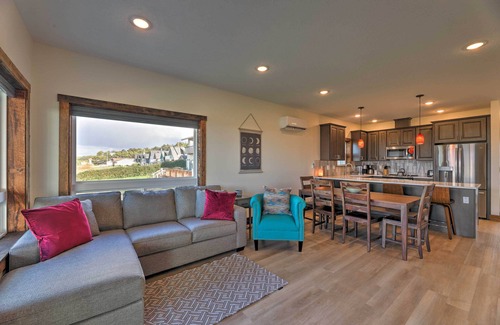 Waldport Cabaña | Remodeled Sanderling Sea Cottages, Unit 4
