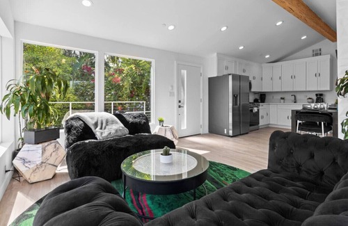 Los Feliz Casa | Remodeled Silverlake Hilltop Home w/Endless Views