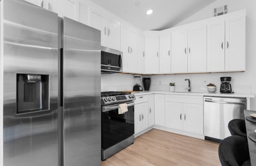 Los Feliz Casa | Remodeled Silverlake Hilltop Home w/Endless Views