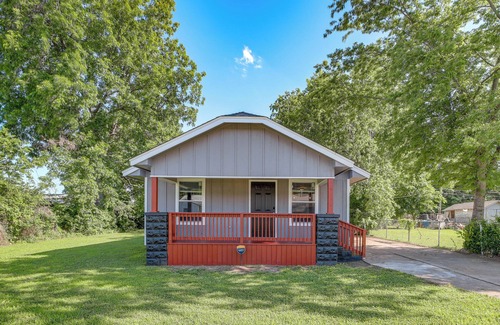 Tulsa Cabaña | Remodeled Tulsa House w/ Yard ~ 4 Mi to Downtown!