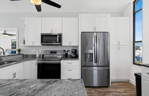 Spring Hill Casa | Remodeled Waterfront Home Direct Gulf Access. Fishing, Boating, Scallop Paradise