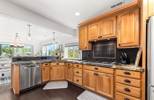 Post Falls Casa | Remodeled Waterfront House with Lake Access near Downtown Coeur d'Alene!