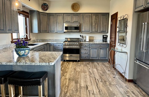 Kirkland Casa | Remote Arizona Vineyard Peace & Solitude in Cozy Barn