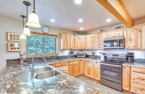 Elk City Casa | Remote Elk City Escape w/ Decks & Mtn Views!
