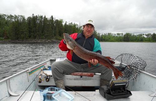 Rainy River District Cabina | Remote Fishing Cabin - Only Cabin On the Lake (Rate includes boats & motors)