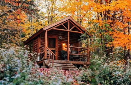 Greenville Chalet De Esquí | Remote Lake Cabin, Meals and Boats Included, Shared Bath & Sauna