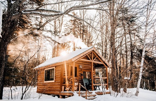 Greenville Chalet De Esquí | Remote Lake Cabin, Meals and Boats Included, Shared Bath & Sauna