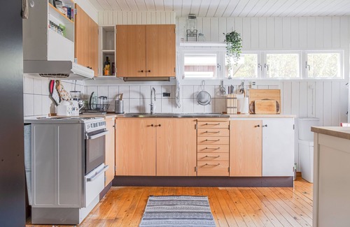 Kalix Municipality Casa | Remote Lakeview Cabin Escape