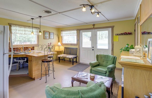 Bourbon Cabaña | Remote Missouri Getaway w/ Grill & Fire Pit!