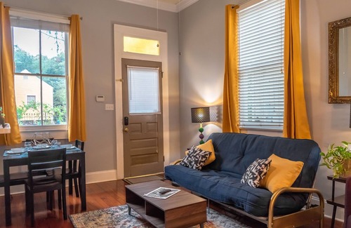 East Riverside Casa | Hip Historic Uptown Apartment - A dos cuadras de Magazine St