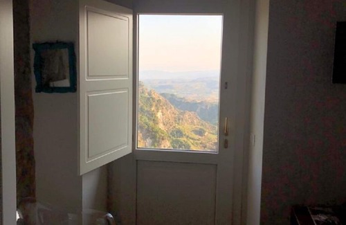 Santa Caterina dello Ionio Casa | Renovated apartment "Antiche Pietre" parquet design furniture