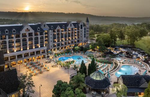 Shannon Complejo | Renaissance Birmingham Ross Bridge Golf Resort & Spa