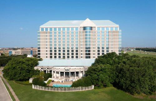 Farmers Branch Hotel | Renaissance Dallas North Hotel