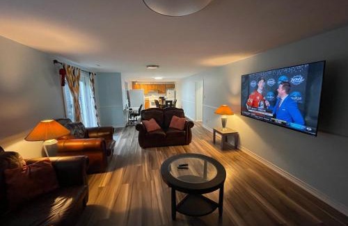 Courtice Casa | Renaissance Guest House