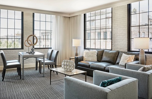 Central Business District Hotel | Renaissance New Orleans Arts Warehouse District Hotel