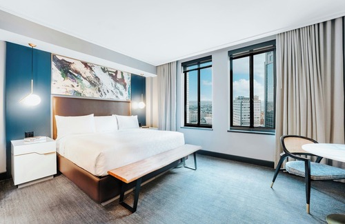 Downtown Dallas Hotel | Renaissance Saint Elm Dallas Downtown Hotel