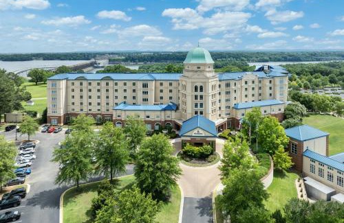 East Florence Hotel | Renaissance Shoals Resort & Spa