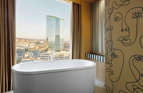 Escher Wyss Hotel | Renaissance Zürich Tower Hotel