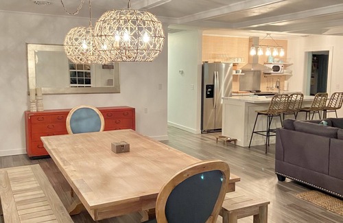 Ocracoke Casa | “Rendezvous” A Spacious, Newly Renovated 4BR Charmer
