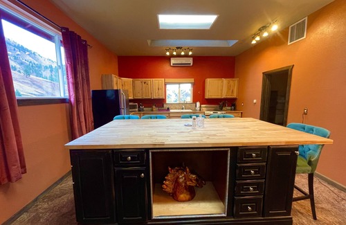 Cashmere Apartamento | Rendezvous Ranch horse training, month rental only