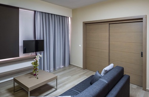 Kato Stalos Hotel | Renieris Hotel