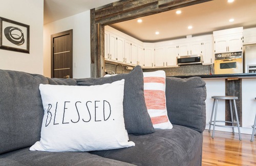 West University Casa | Reno Retreat – 3 BR / 2 BA House – Kayaks