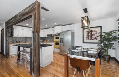 West University Casa | Reno Retreat – 3 BR / 2 BA House – Kayaks