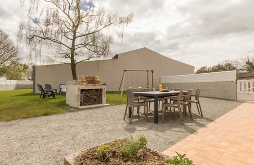 Saint-Hilaire-de-Chaleons Cabaña | Casa rural renovada cerca del mar con jardín y comodidades modernas