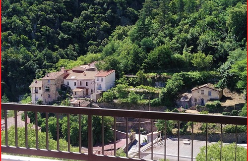 Amelie-les-Bains-Palalda Apartamento | Renovated south-facing studio + Parking