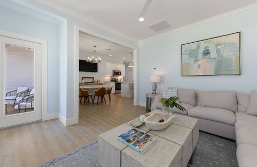 Old Town Casa | Renova in The Bay - Unit A