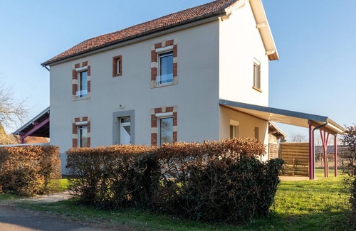 Soing-Cubry-Charentenay Cabaña | Casa renovada con jardín cerca del Saona