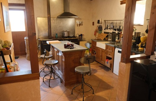 Lacroisille Casa | Renovated 18th-century fortified farmhouse with view