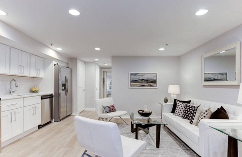 Bloomingdale Apartamento | Renovated 2 bed/2 full bath with PRIVATE ENTRANCE, outdoor patio in central DC