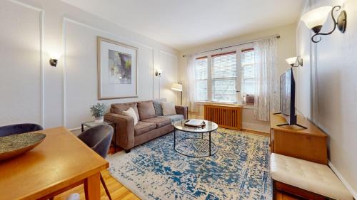Griggs Park Apartamento | Renovated 2b, In-unit Laundry, Longwood, 1st Flr