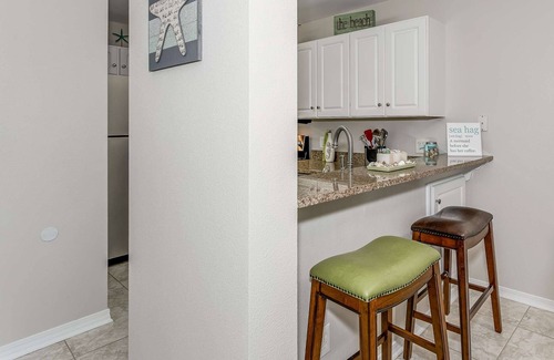 Innerarity Townhomes Casa | ¡Nuevo en el mercado de alquiler a corto plazo! ¡Recién actualizado y ubicado frente a la Bahía Perdido!