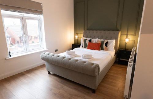 Lowton Casa | Renovated 3 Bedroom House in Lowton Pennington, free parking