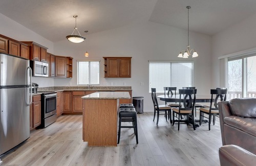 Millard Casa | Renovated 3 Bedroom Ranch
