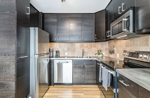 Bridgeland Casa | Renovated 3BR Character Home in the heart of Calgary