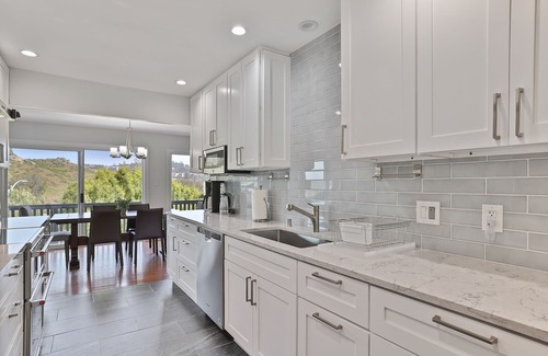Miraloma Casa | Renovated 4BR/2.5BA Views Quiet large 2200 sq ft