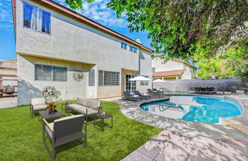 Green Valley North Casa | Renovated 4BR Oasis with Pool Gameroom Minutes from Strip