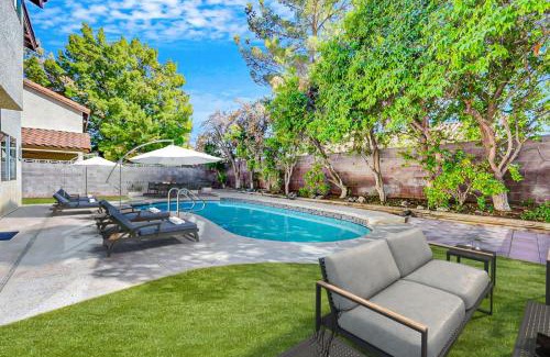 Green Valley North Casa | Renovated 4BR Oasis with Pool Gameroom Minutes from Strip