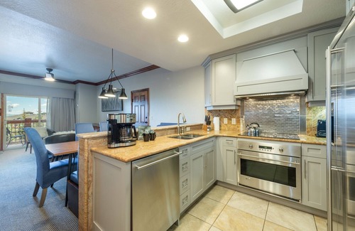 Park City Apartamento | Recientemente renovado (19 de enero) 775sqf Enorme 1 BDR Condominio de lujo