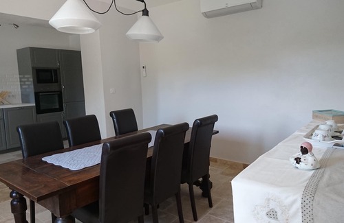 Valreas Casa | casa reformada y confortable en una casa de campo provenzal, rodeada de viñedos