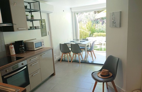 La Petite Motte Apartamento | Renovated apartment, on the ground floor, beaches and pine forest nearby