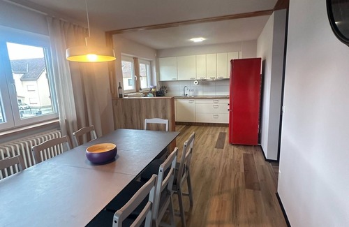 Friesenheim Apartamento | Renovated apartment MaKi 9 pers. Euro-Park, Rulantica, Strasbourg, Black Forest