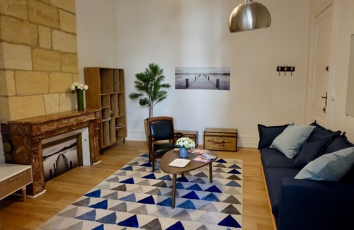 Le Bouscat Apartamento | Apartamento reformado en patio / jardín en Bouscat