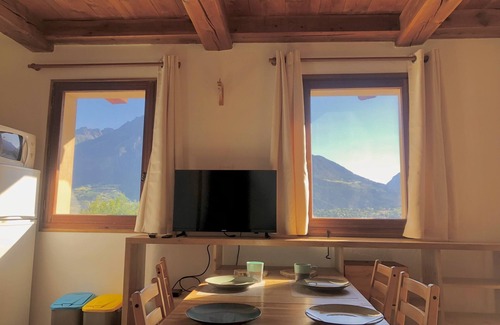 Risoul Apartamento | Renovated apartment, terrace with insane views