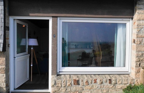 Le Palais Apartamento | Apartamento renovado con vistas al mar y WIFI