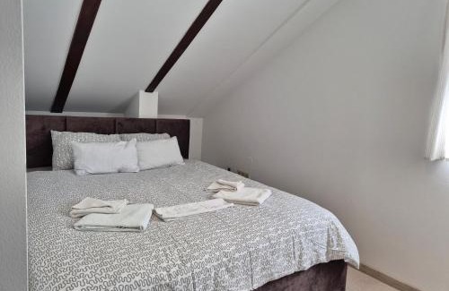 Rogoznica Apartamento | Renovated Apartments Skorin