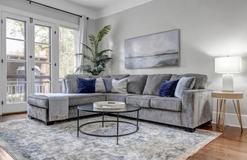 Riverside Apartamento | Renovated Apt - Blocks from Shoppes of Avondale